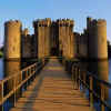 castlefront.jpg (15430 bytes)